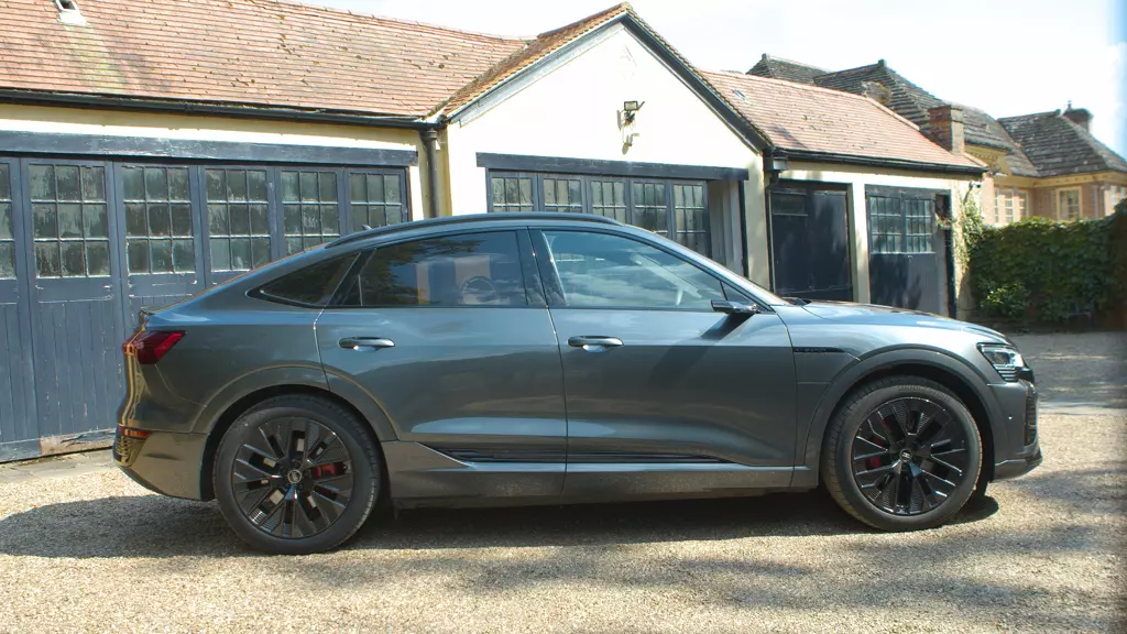 Audi e tron sportback quattro 55 s line online 5dr auto